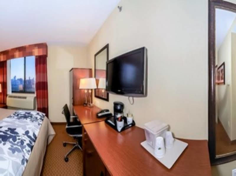 Hotel Sleep Long Island - Manhattan View 3*