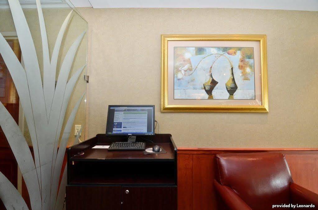 Western Queens Court Hotel New York