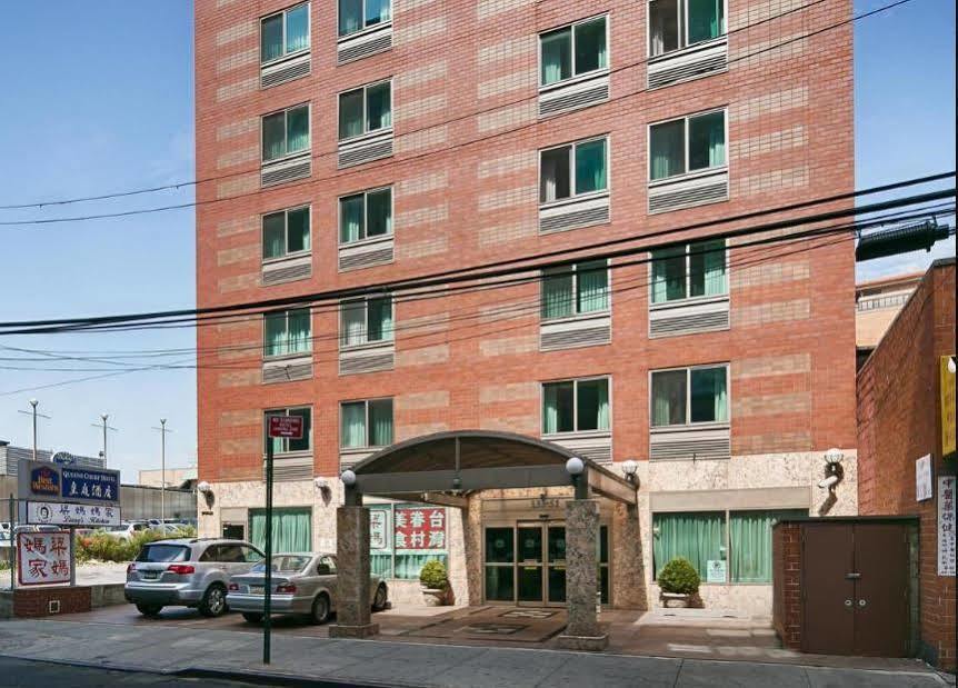 Western Queens Court 3* New York