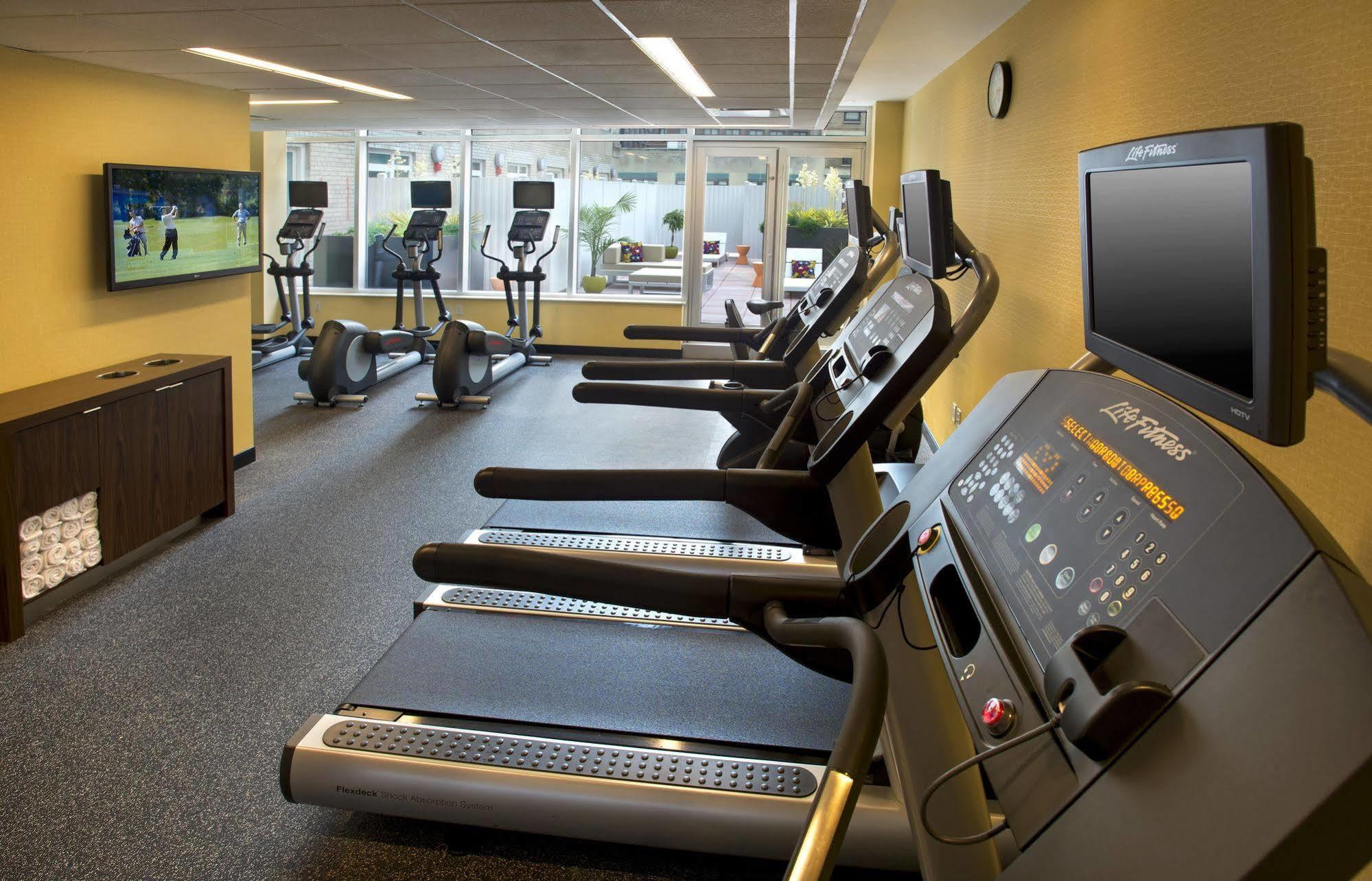 Courtyard By Marriott Manhattan/herald Square Hotel