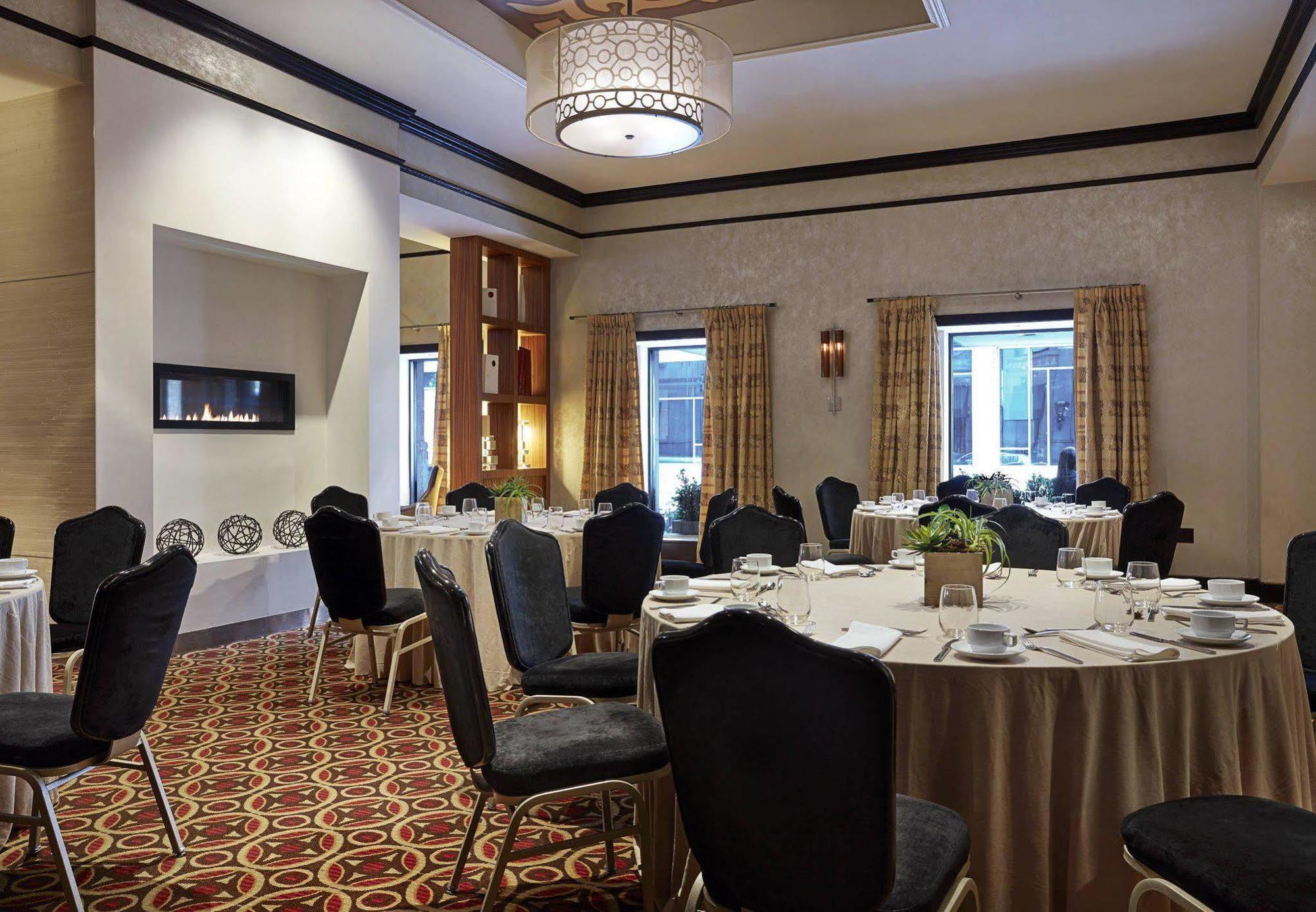 Marriott East Side Hotel