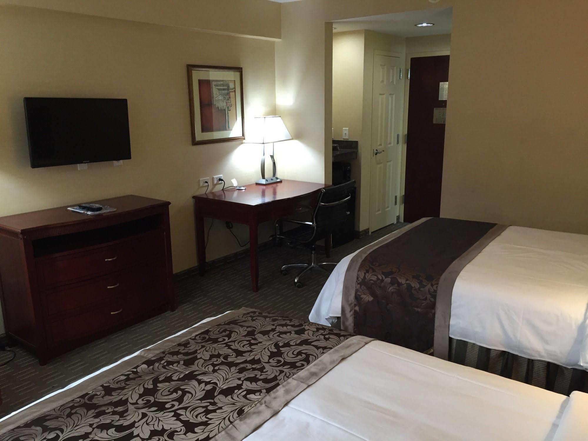 Wingate By Wyndham Manhattan Midtown Hotel 3*