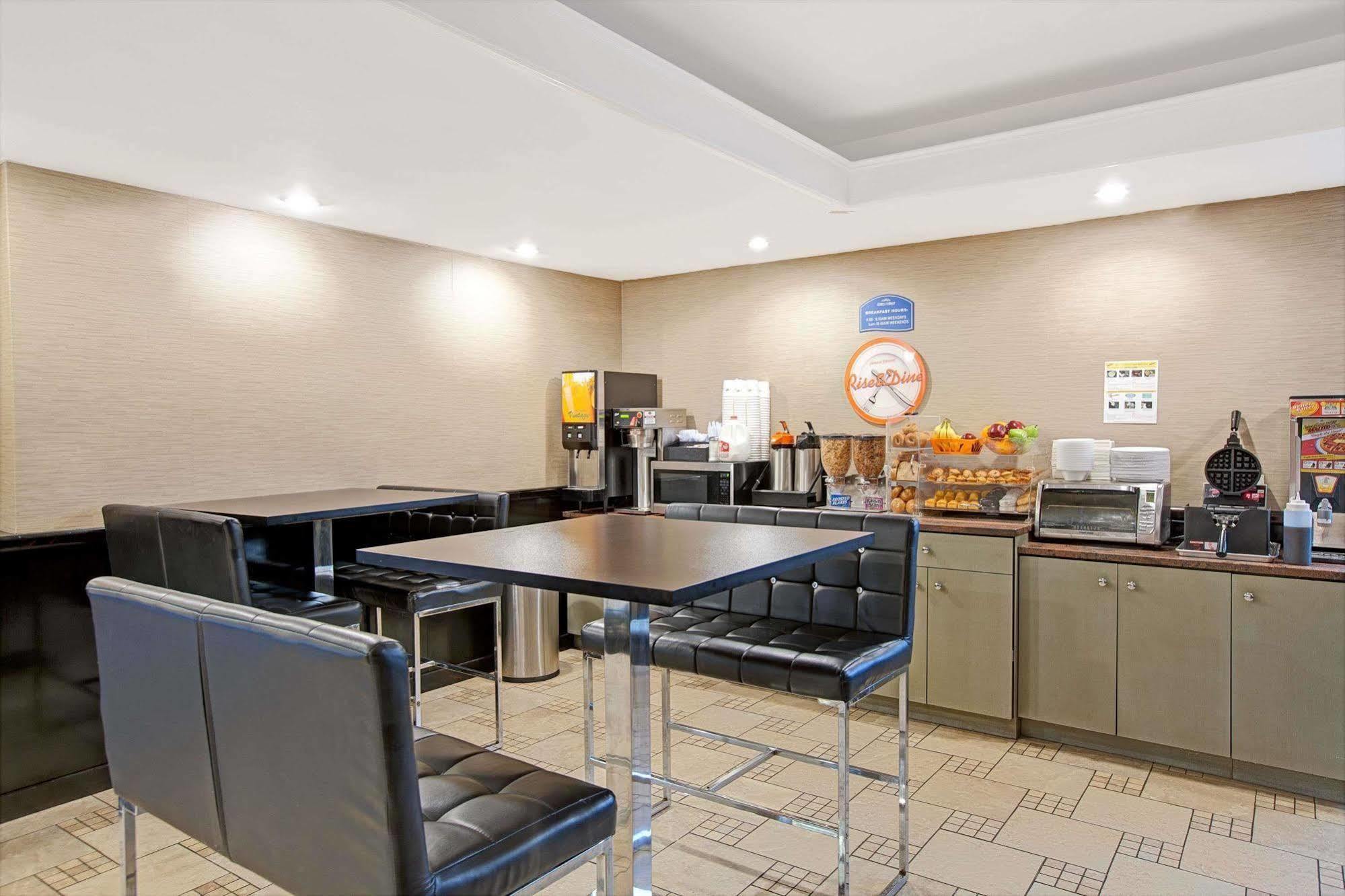 Hotel Howard Johnson Queens Village New York