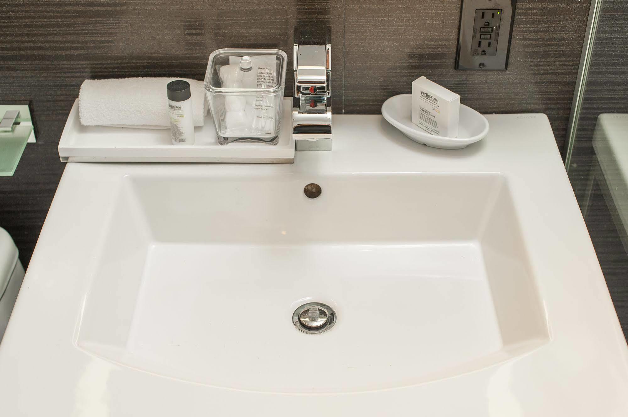 Hotel Ameritania At Times Square