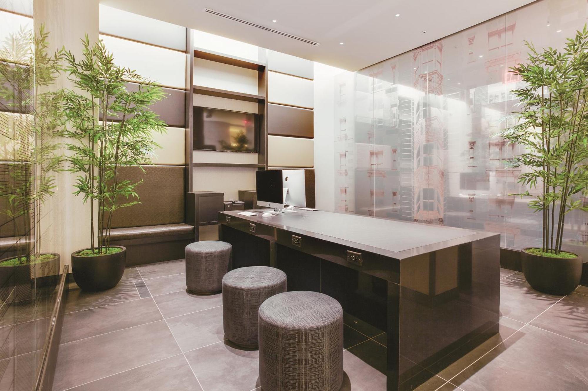 The At Fifth Avenue Hotel 3*