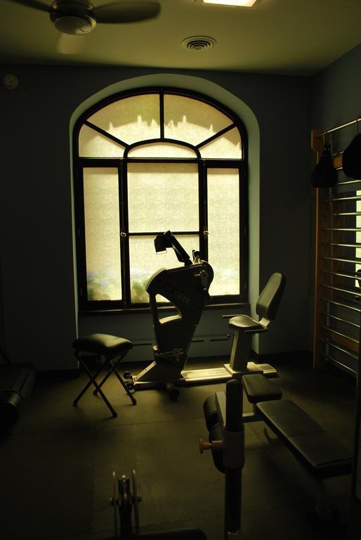 Washington Square 4*