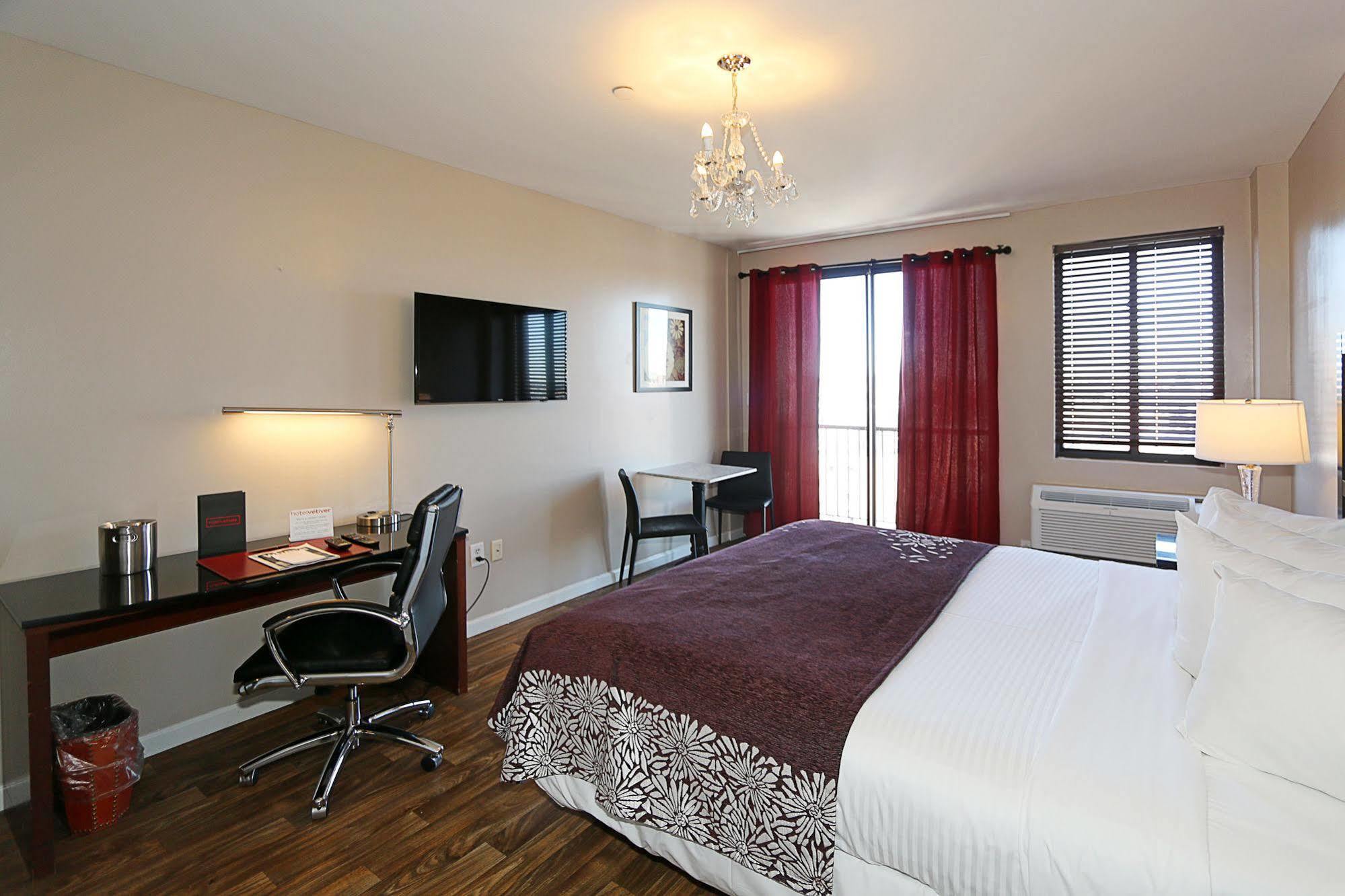 Vetiver / Manhattan Skyline 3*