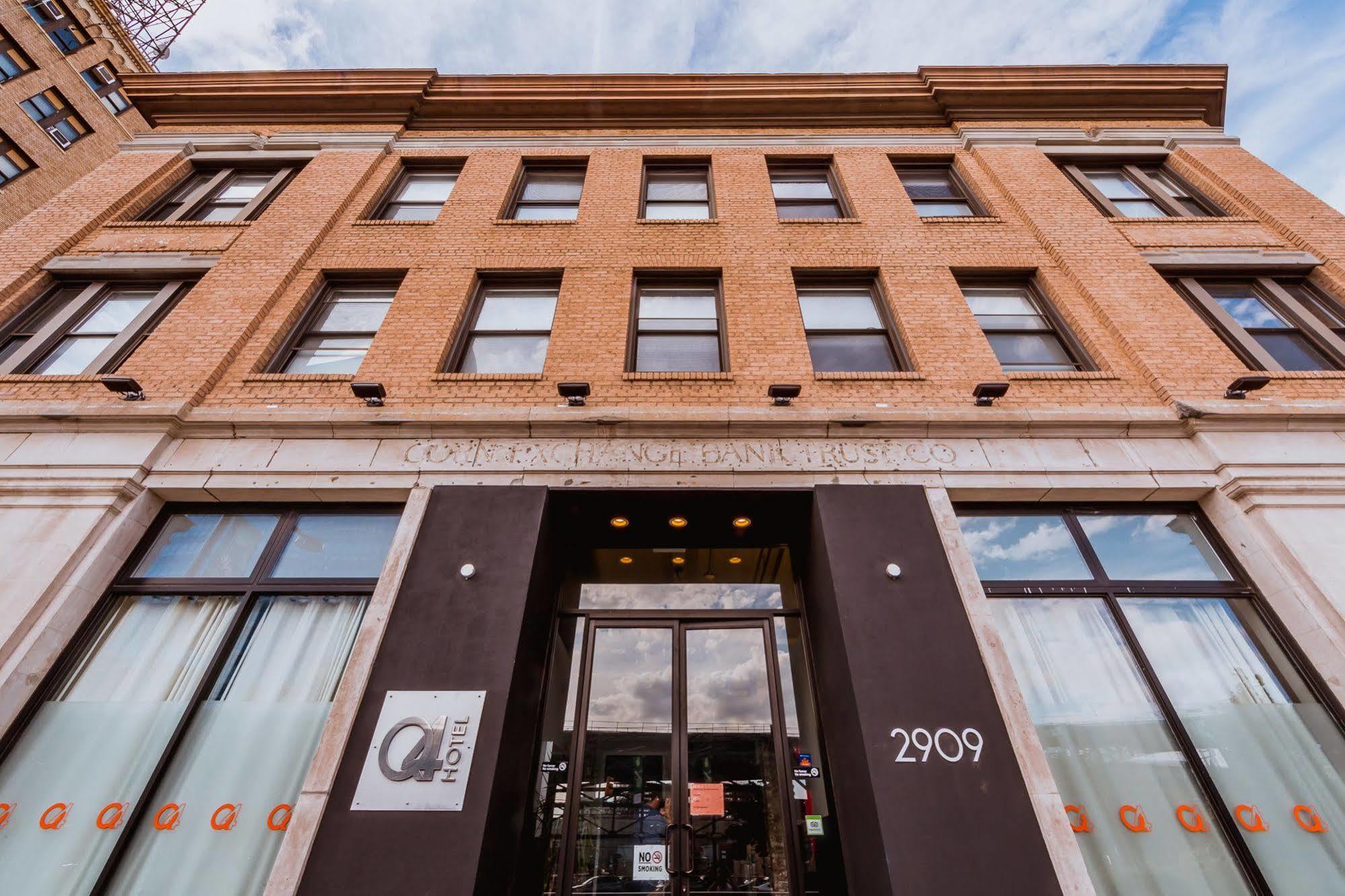 Q4 And Auberge de jeunesse New York