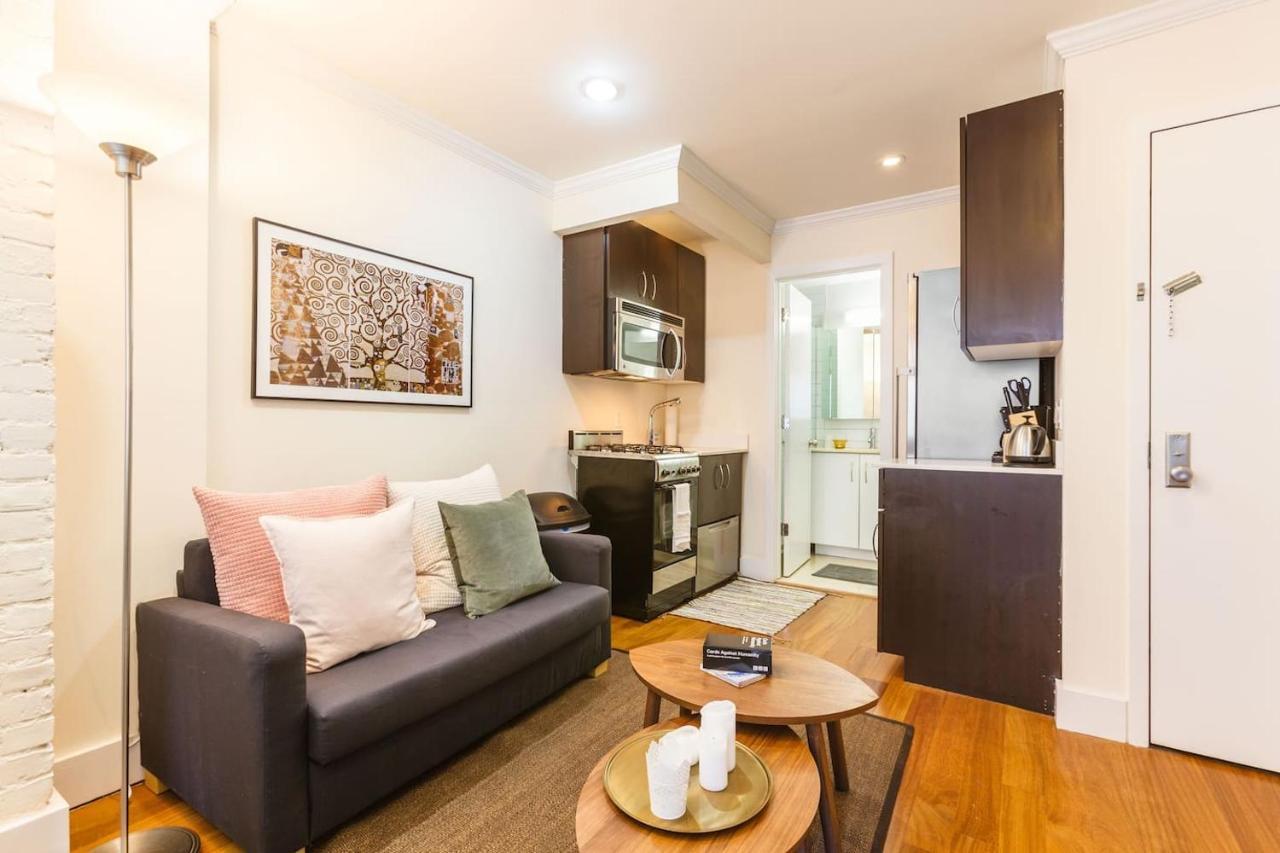 Cozy Lower East Side Pad- Everything You Need! * New York