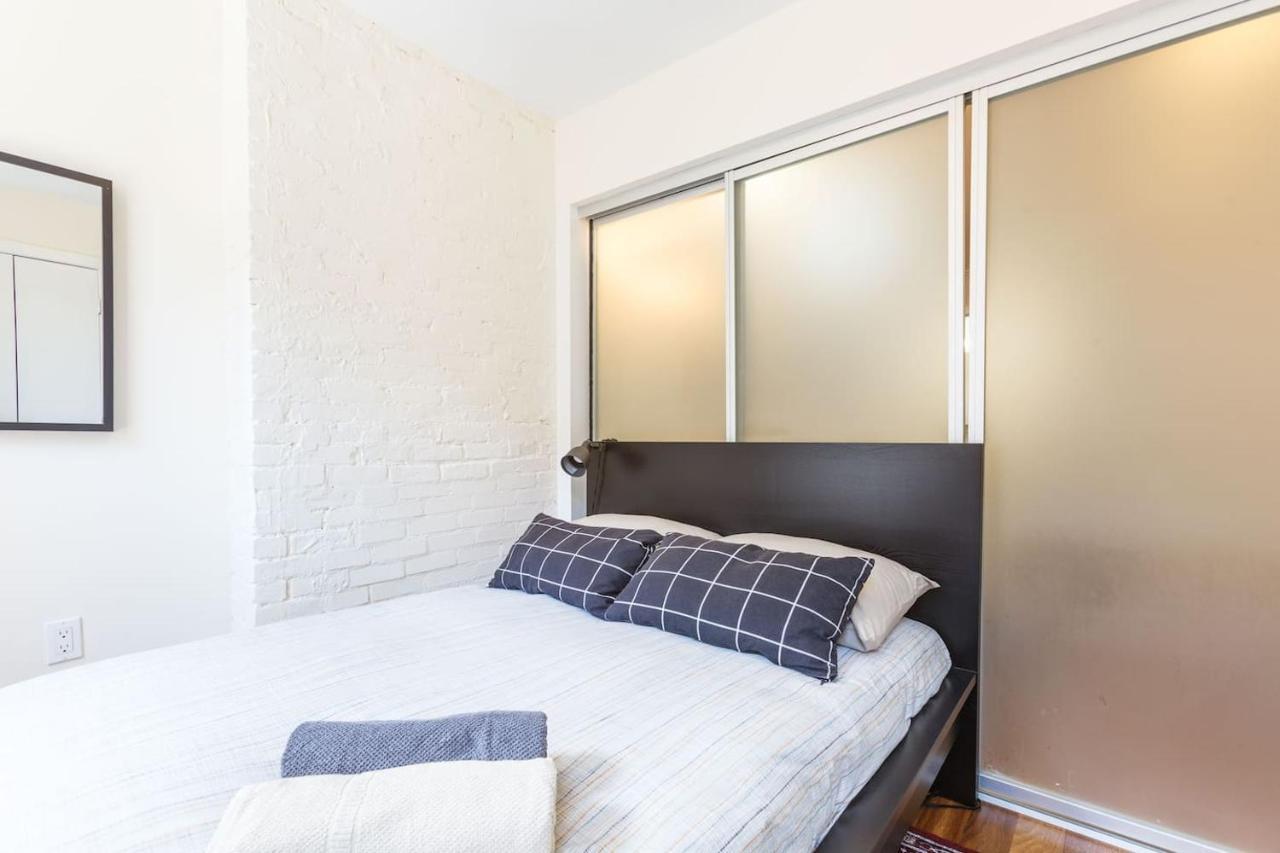 Cozy Lower East Side Pad- Everything You Need! Apartment New York