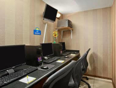 Days & By Wyndham Jamaica Jfk Airport Hotel New York