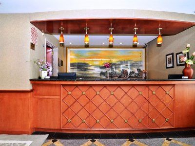 Hotel Western Queens Court 3*