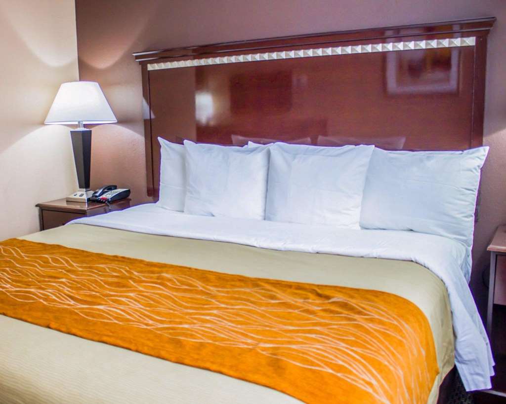 Travelodge By Wyndham Queens 3*