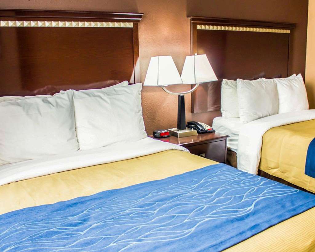 Travelodge By Wyndham Queens Hotel 3*