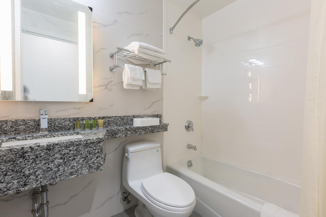 Ninety Five - Jfk Airport New York