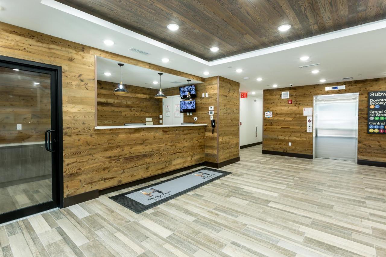 Ninety Five - Jfk Airport New York