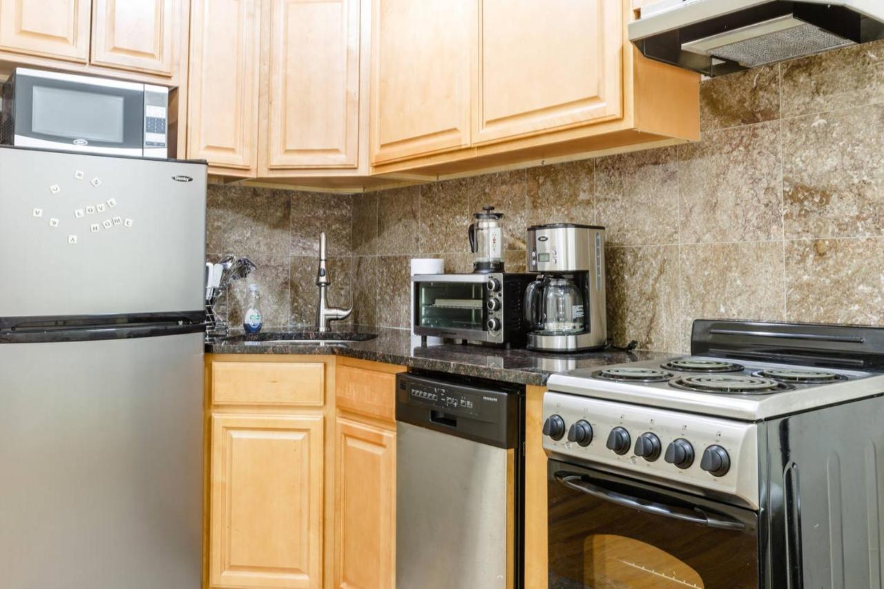 Apartment Bright 2br 2ba Overlooking The Park