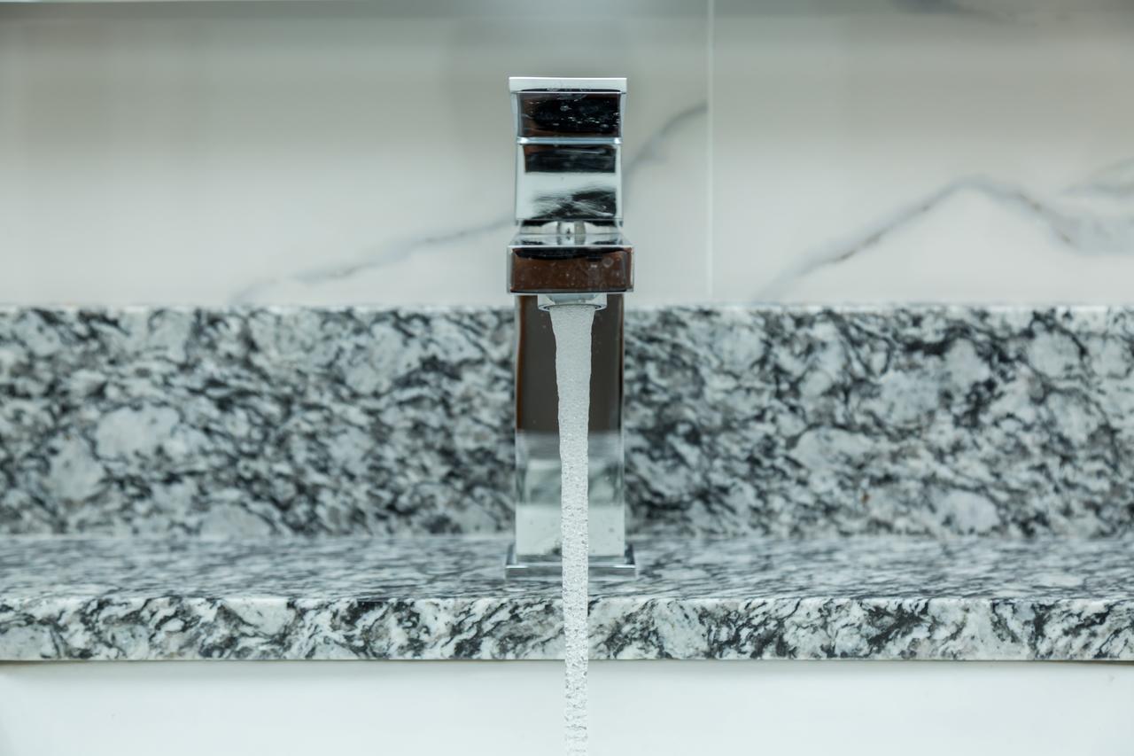 Ninety Five - Jfk Airport New York