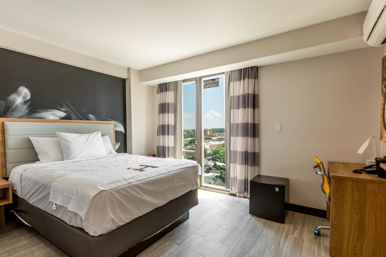 Ninety Five - Jfk Airport New York