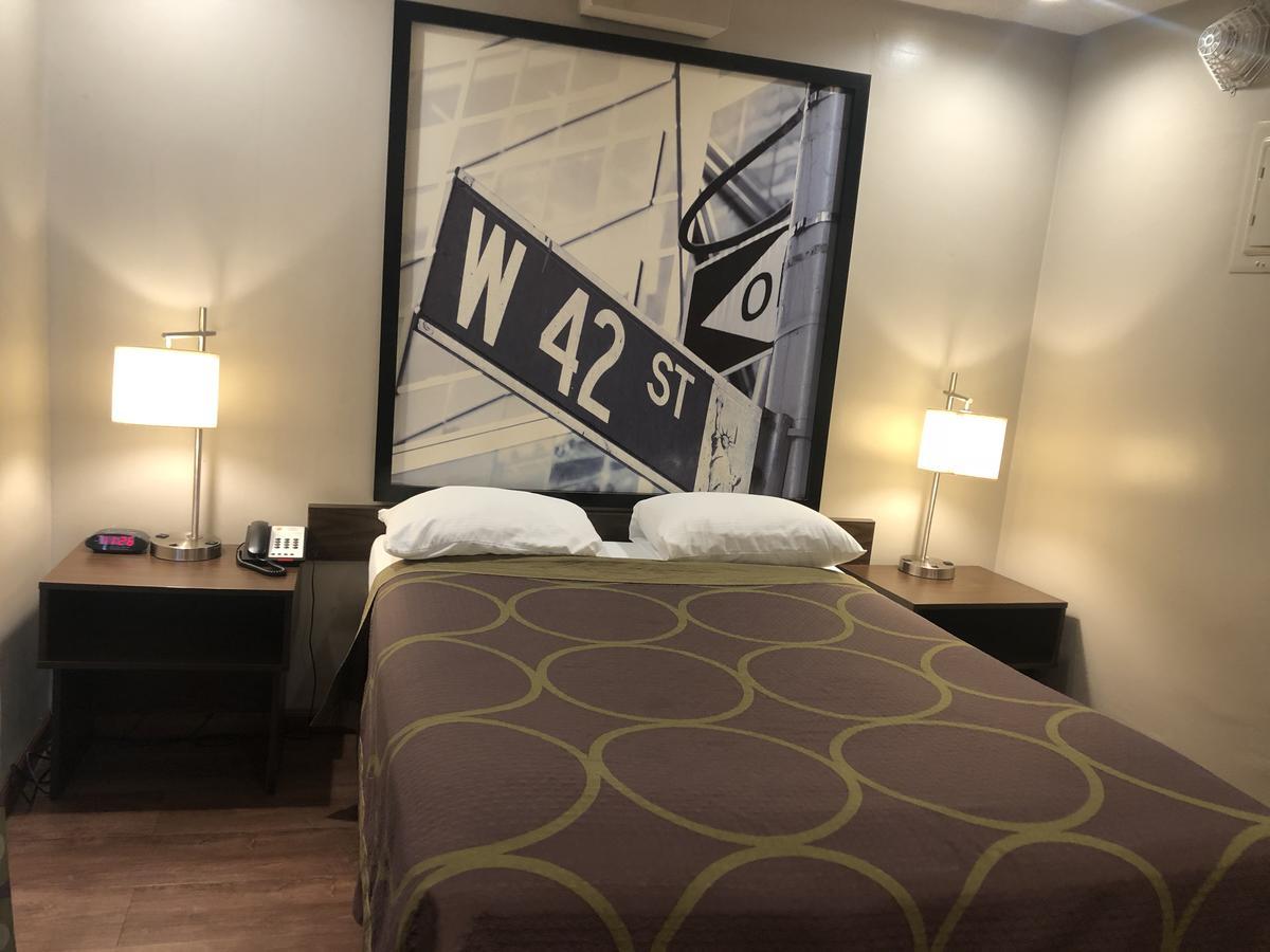 Hotel Super 8 By Wyndham Jamaica North Conduit New York