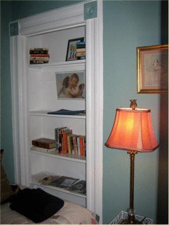 Bronx Guest house 2*