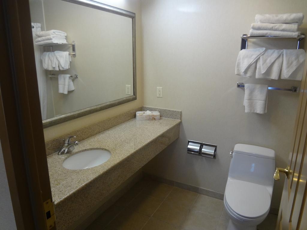 Queens County And Hotel