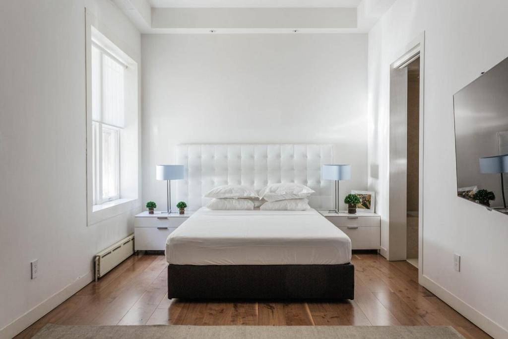 East 83rd Townhouse Ii Apartment *