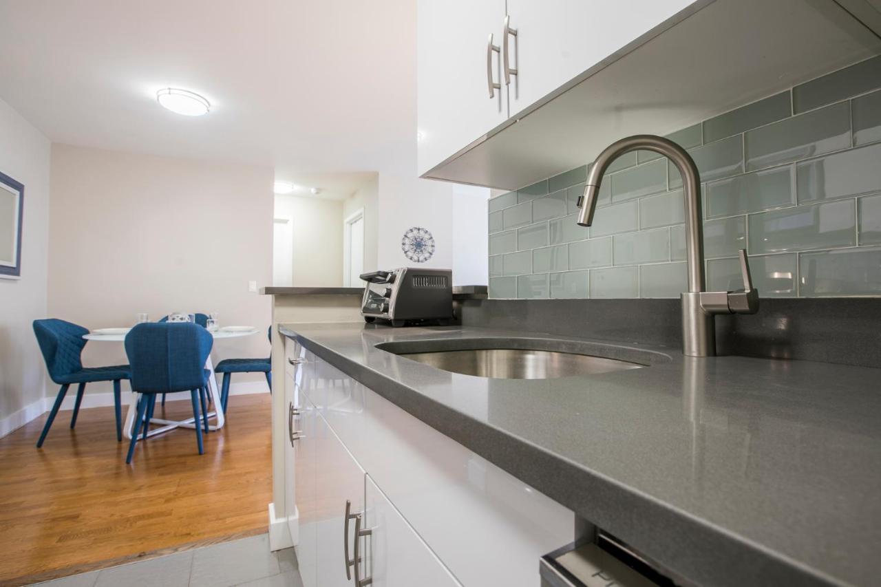 Apartment Brand New, Luxury 1 Bed 1 Bath , Full Service Building