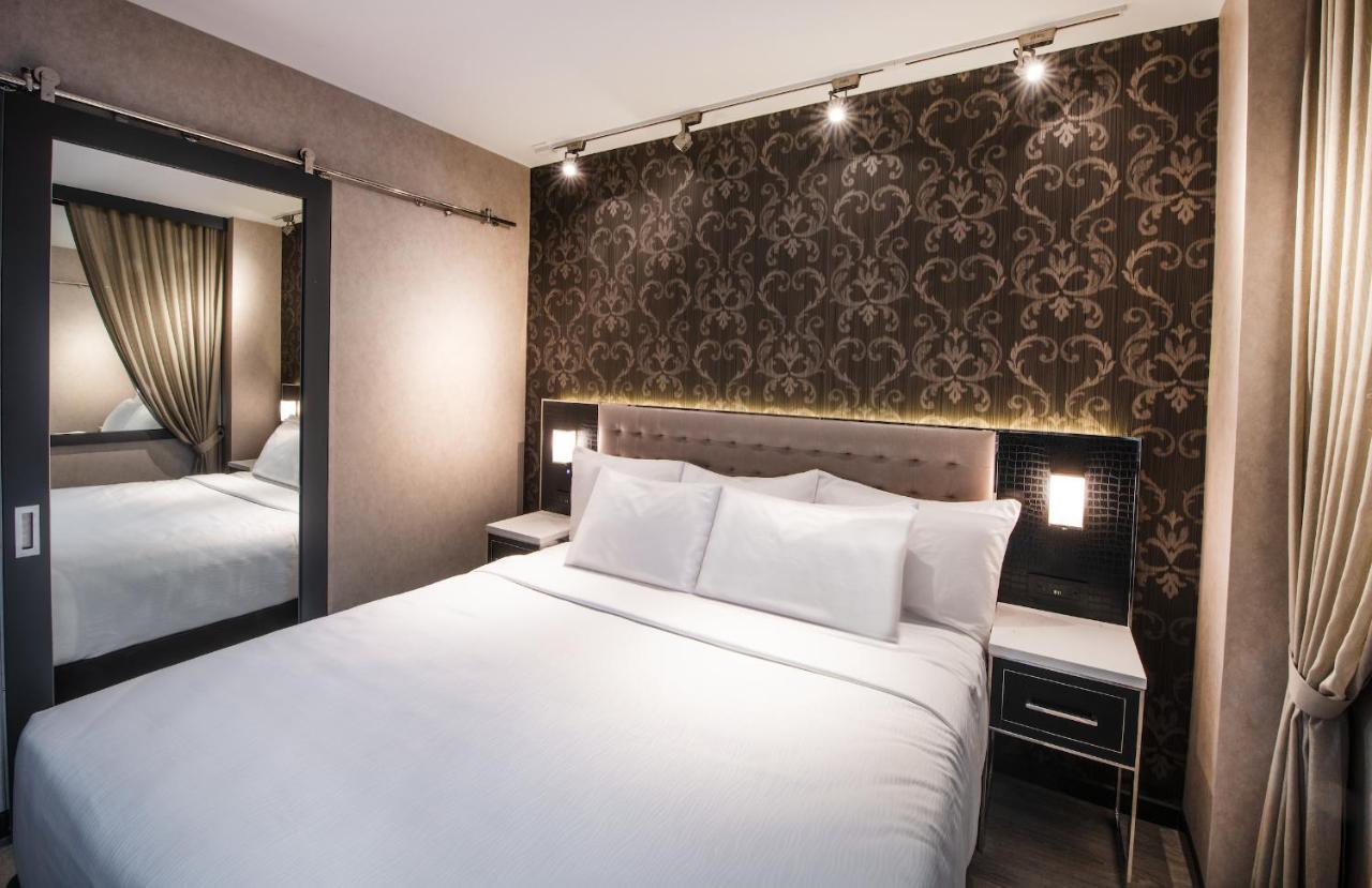 Aliz Times Square New York