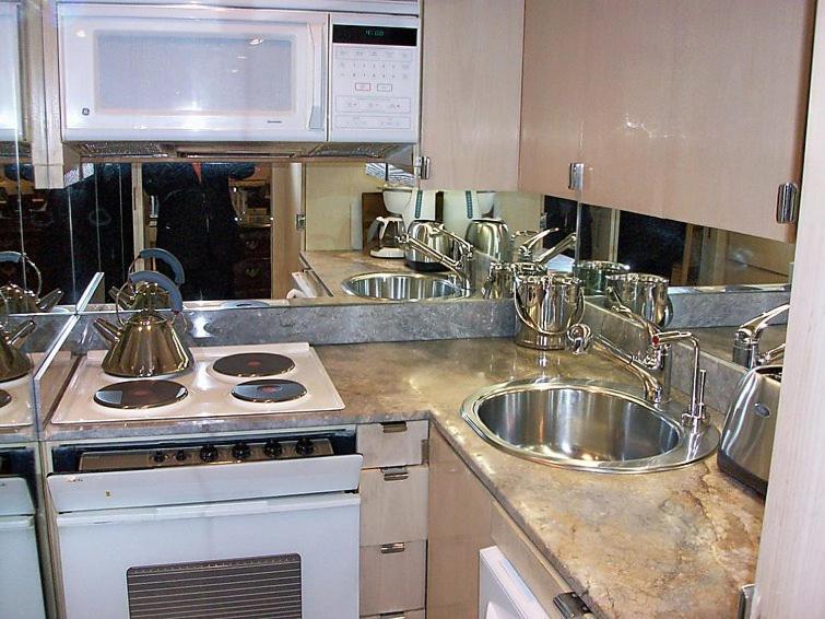 Sleeps 4 Air Con Wifi T057562 * New York