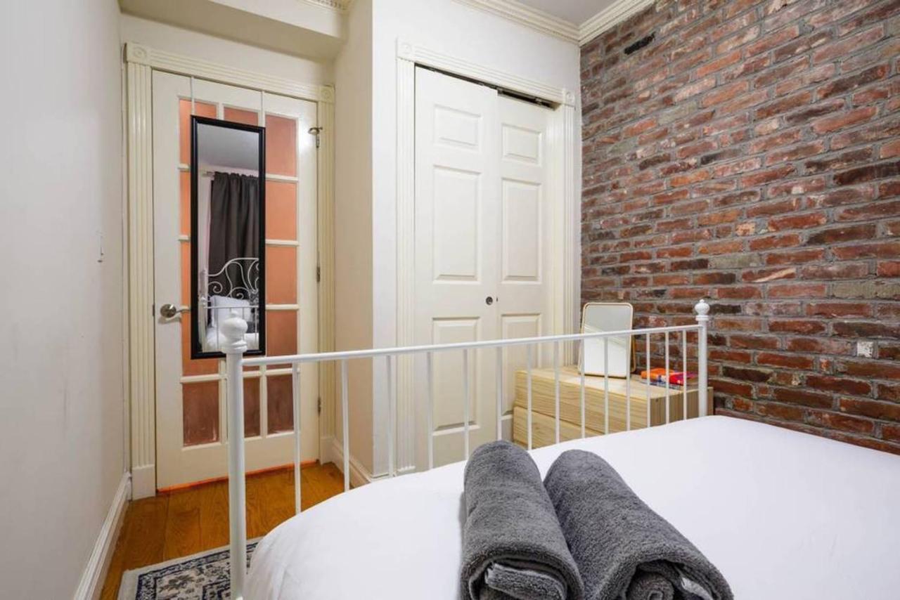 Spacious, Quaint, Private 3br/2ba Sleeps 9 ~*best Block In Lower East Side *~ Apartment New York