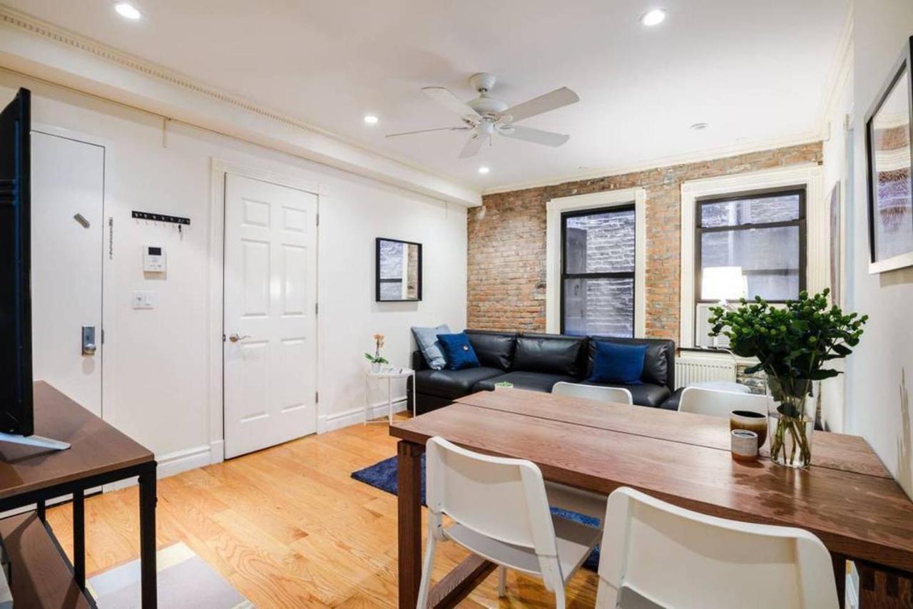 Apartment Spacious, Quaint, Private 3br/2ba Sleeps 9 ~*best Block In Lower East Side *~ New York