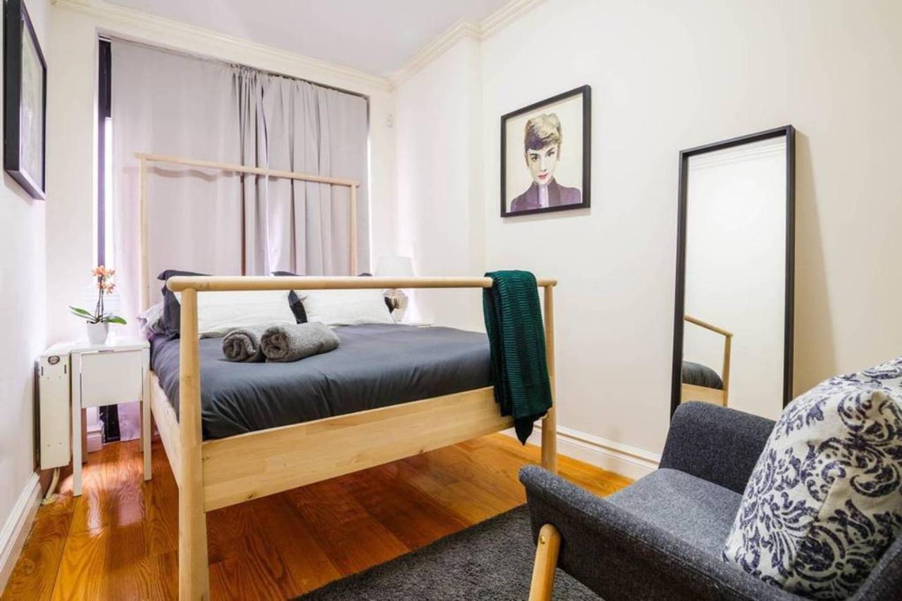 Spacious, Quaint, Private 3br/2ba Sleeps 9 ~*best Block In Lower East Side *~ Apartment *