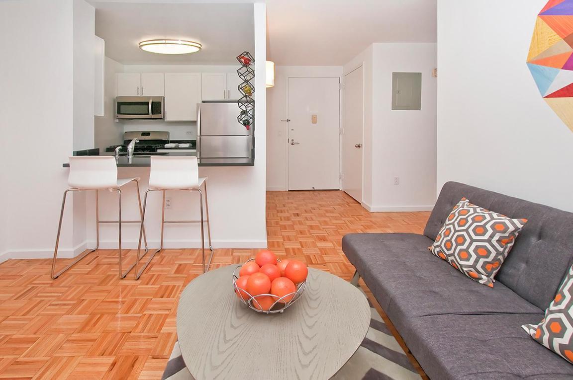 Apartment Luxurious 2 Bed Doorman Apt At Uws Apts *