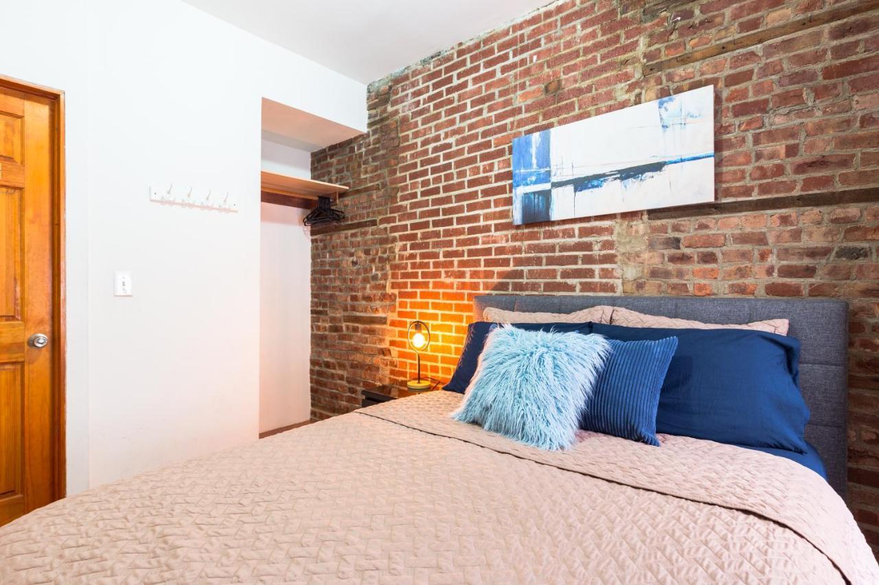 Spacious Apt Close To 9th Avenue *