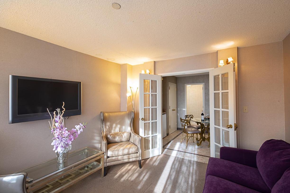 The Avenue Plaza New York