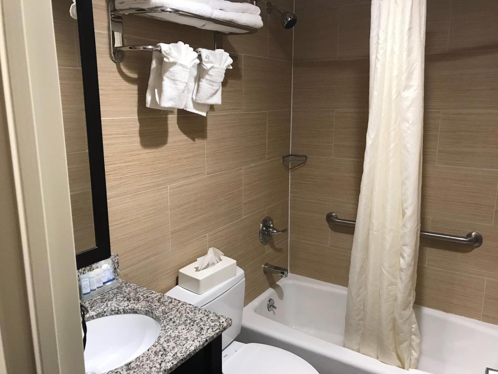 Hotel Days By Wyndham Brooklyn Borough Park New York