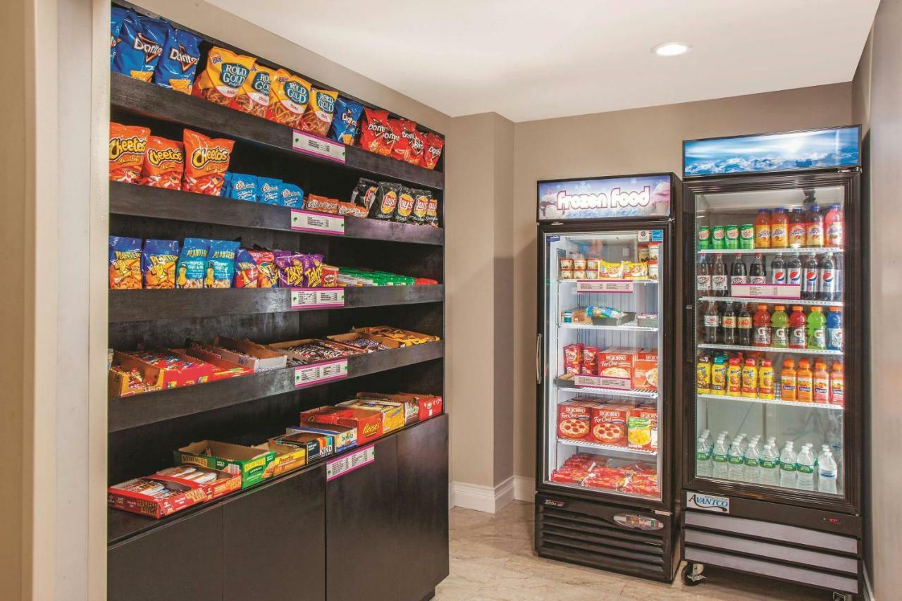 La Quinta & Far Rockaway - 2*