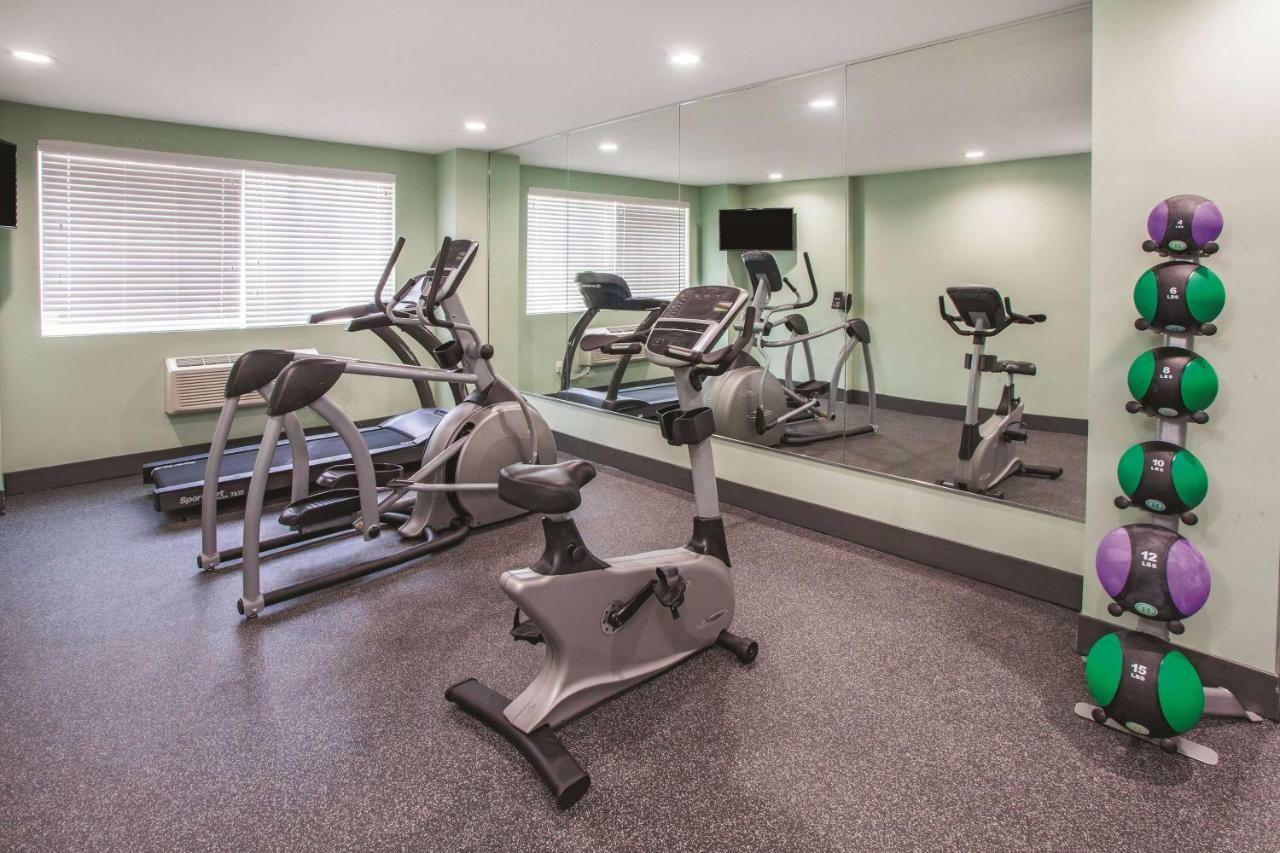 La Quinta & Far Rockaway - 2*