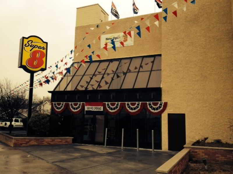 Hotel Super 8 By Wyndham Jamaica North Conduit New York