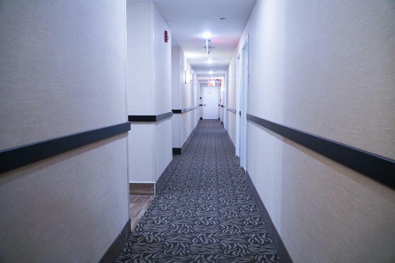 Mint Jfk Airport Hotel 3*