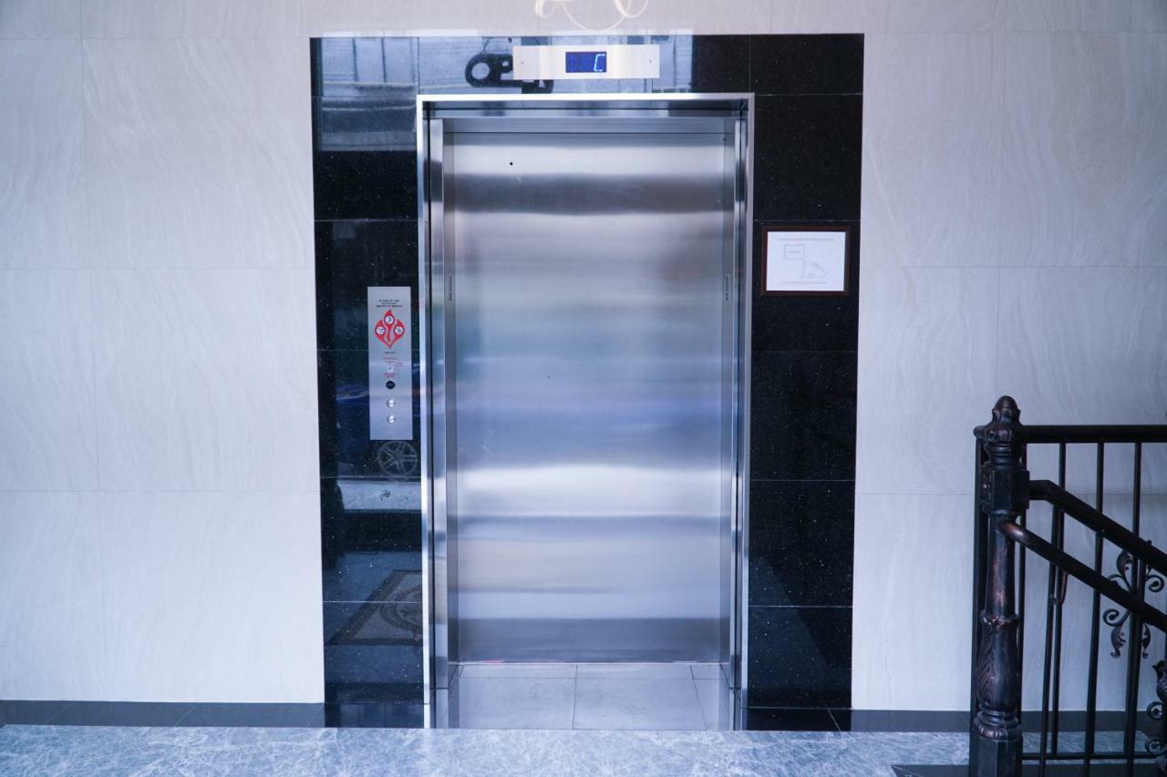 Hotel Mint Jfk Airport New York