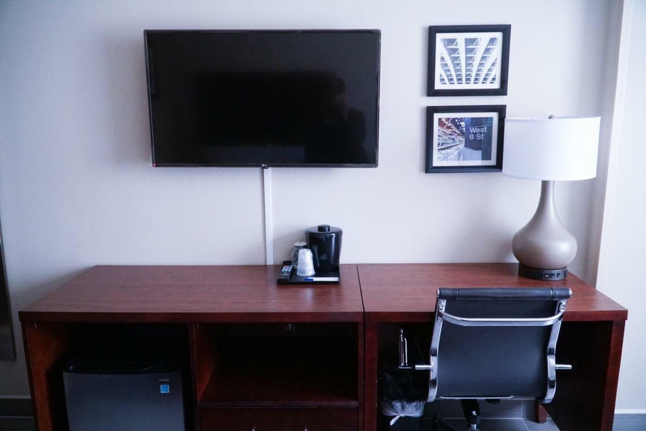 Hotel Mint Jfk Airport New York