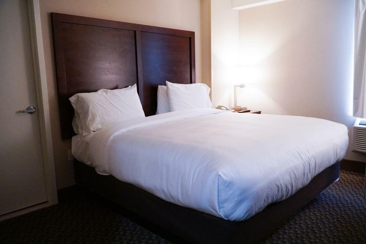 Hotel Mint Jfk Airport 3*