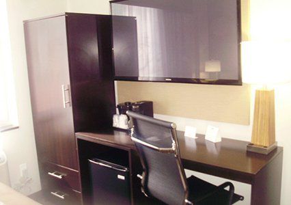 Days By Wyndham Brooklyn Borough Park New York