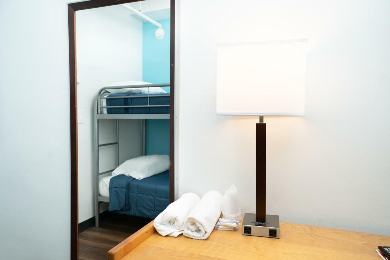 Hostel West Side Ymca