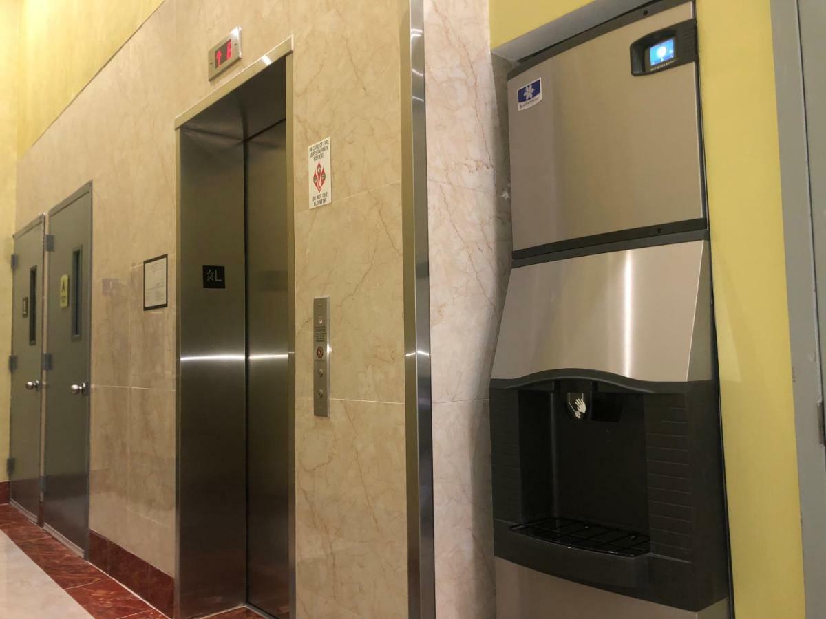 Hotel Elmhurst New York