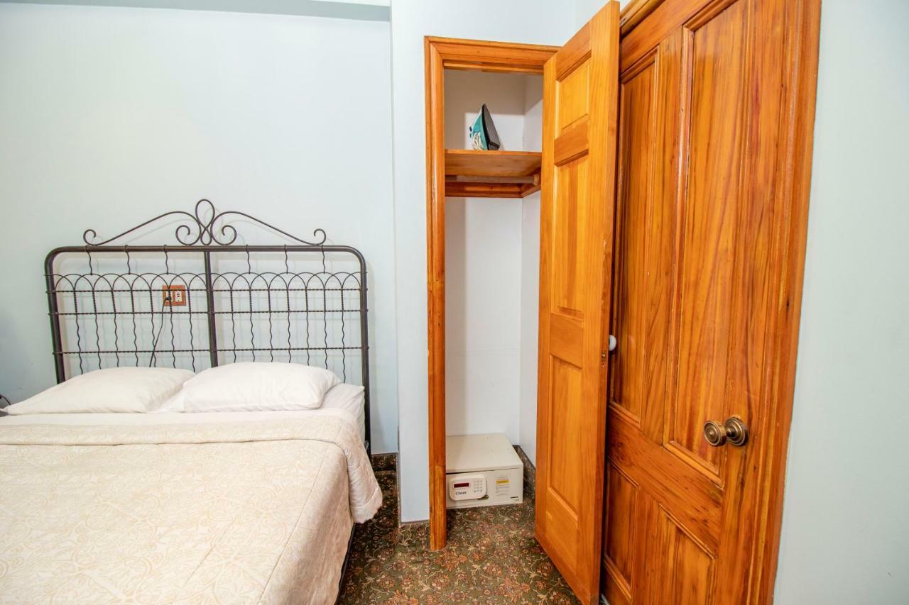 The Historic Blue Moon - Nyc Hotel New York