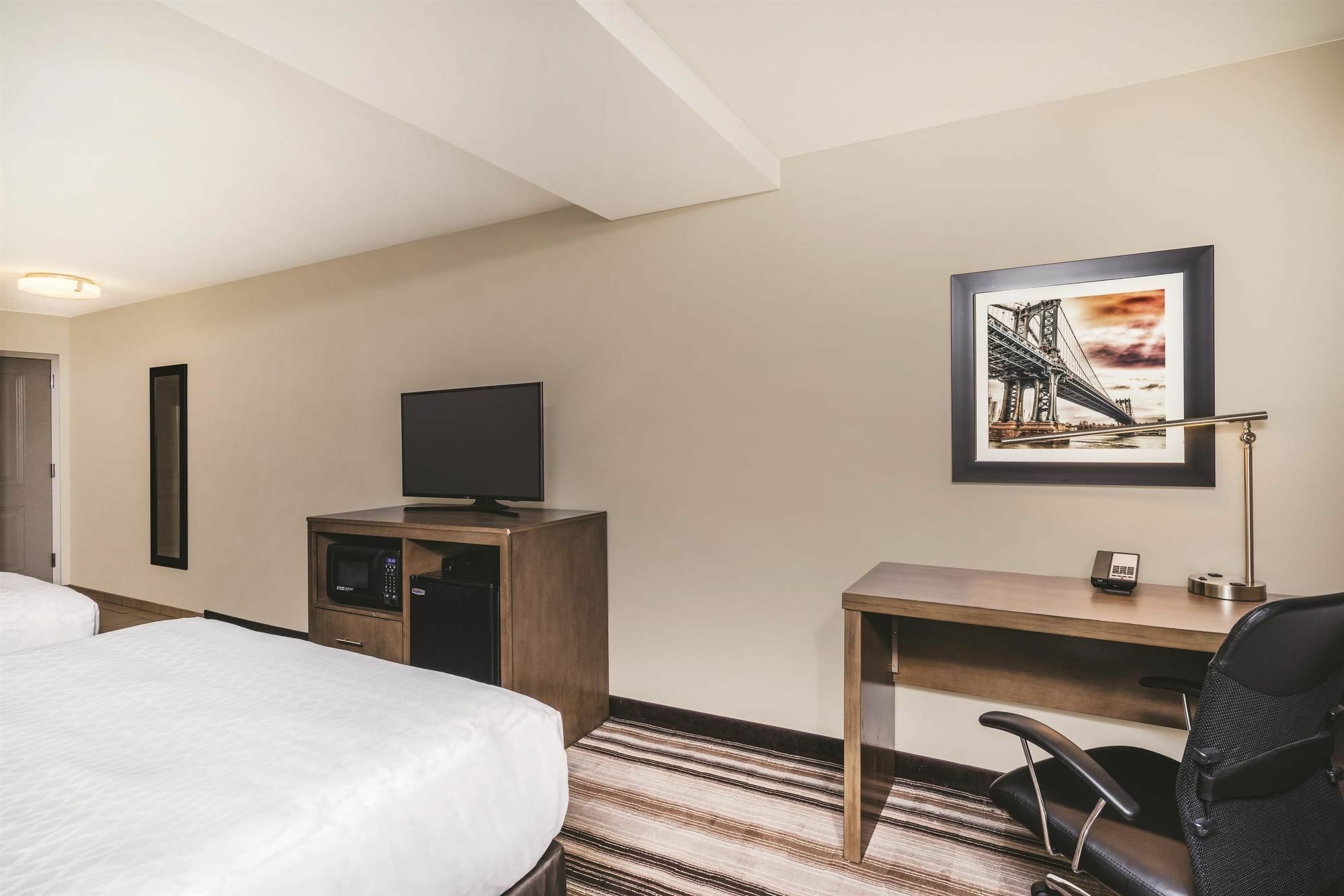 Hotel La Quinta By Wyndham Brooklyn Central 3*