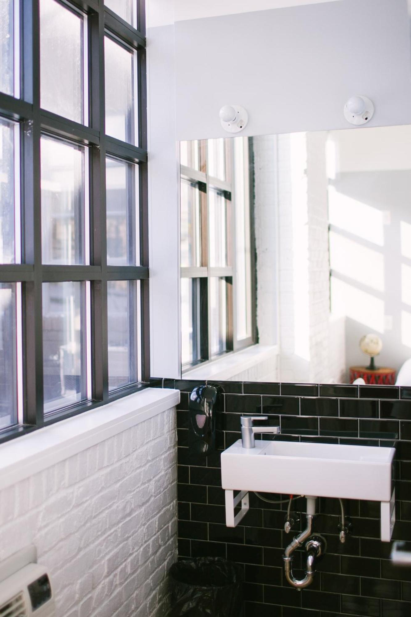 The Local Ny Hostel New York